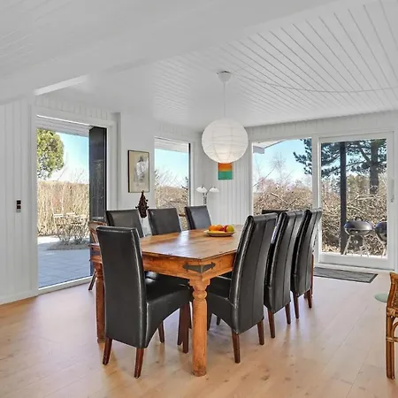Semesterbostad Beautiful In With Kitchen *
